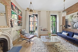 122 EAST 10TH STREET