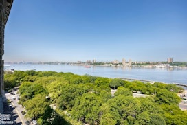 54 RIVERSIDE DRIVE, 16A/PHA