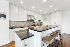 22 WEST 66TH STREET, 10