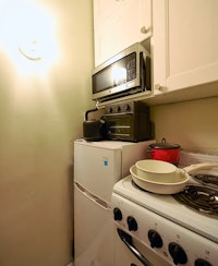 24 FIFTH AVENUE, 1112