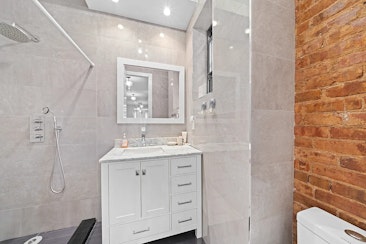 646 NINTH AVENUE, 4FS