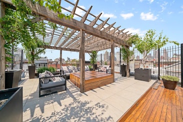 646 NINTH AVENUE, 4FS