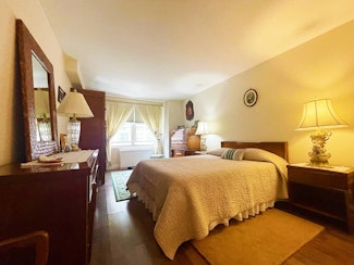 305 EAST 24TH STREET, 7Y