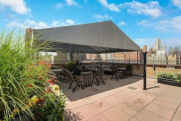 240 EAST 76TH STREET, 14G